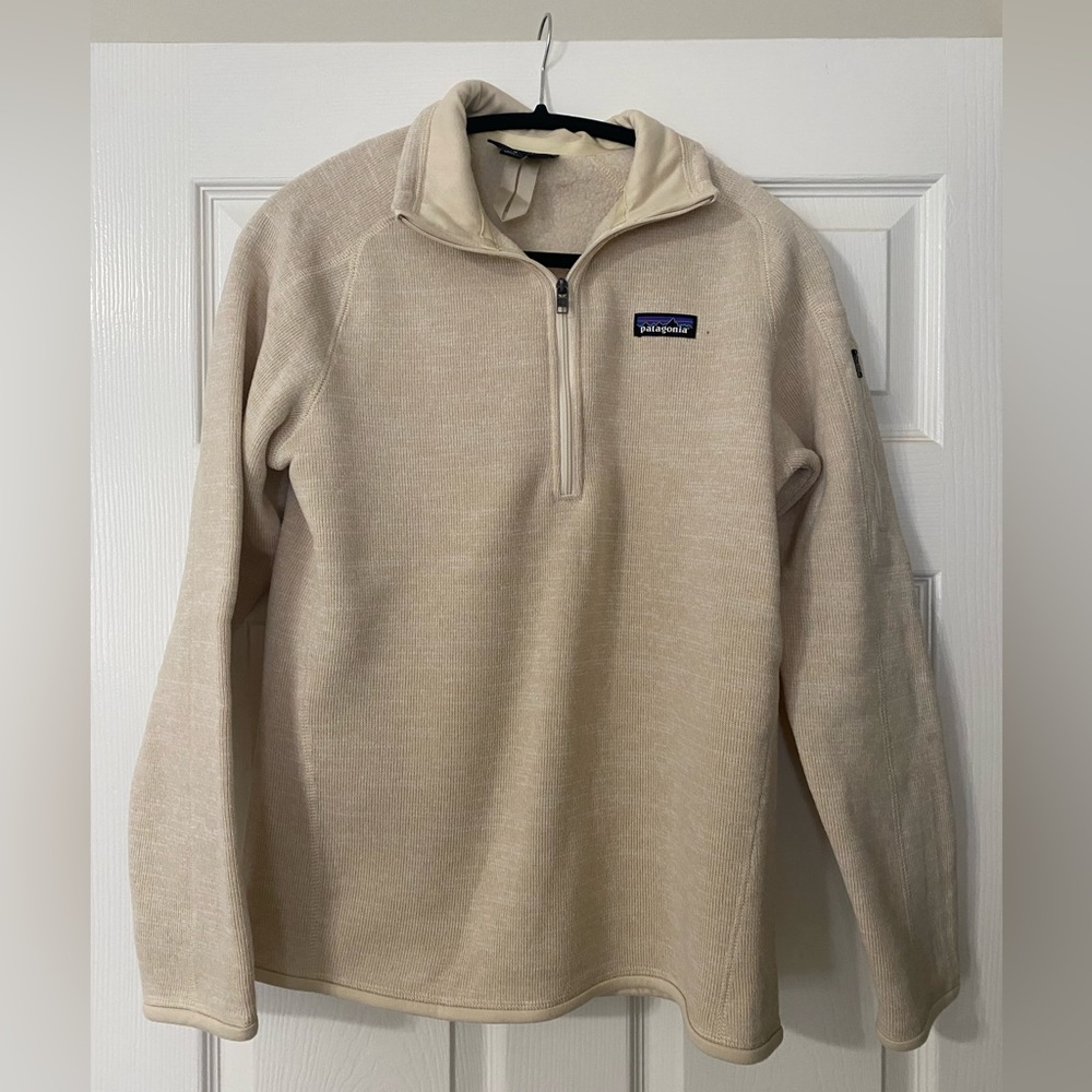 Women’s cream quarter-zip Patagonia pullover sweatshirt, women’s size M